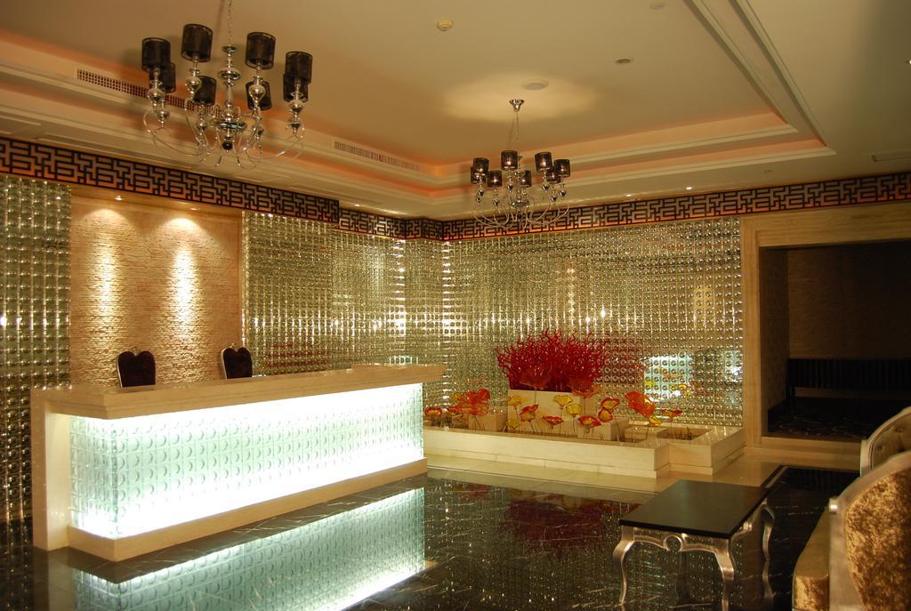 Ningbo World Hotel Exterior photo